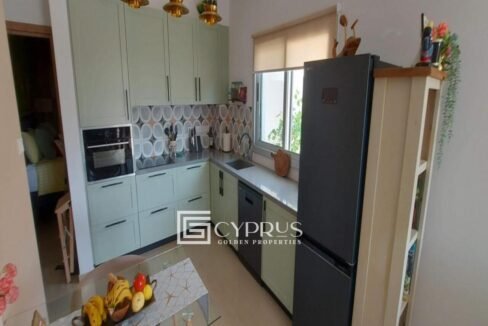 SPACIOUS KITCHEN
