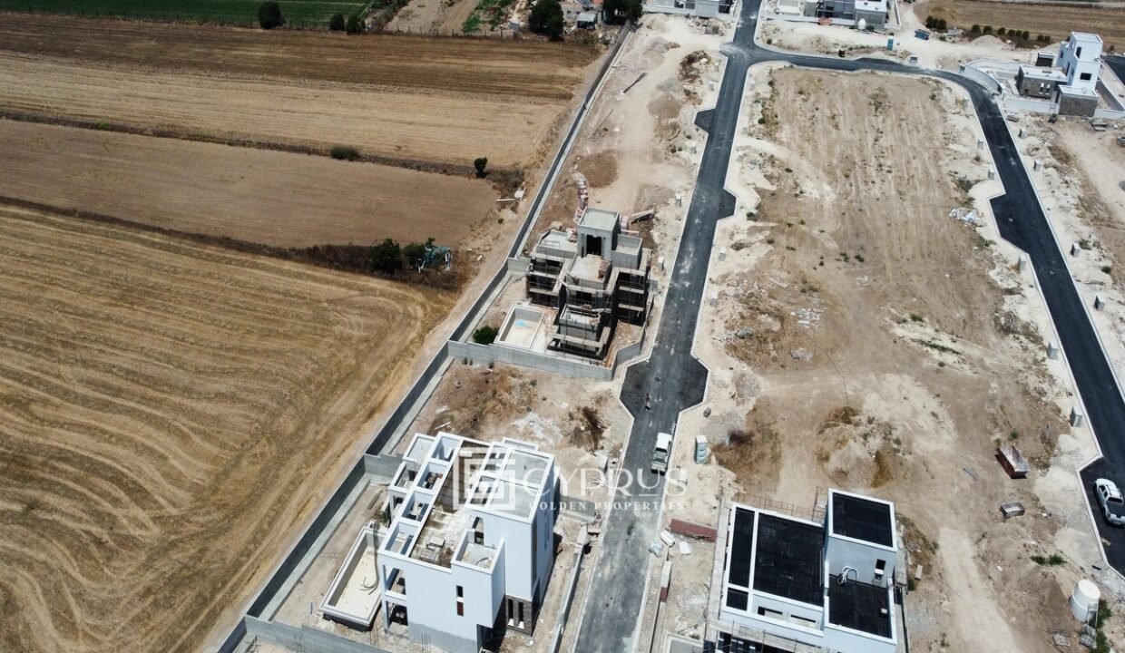 20210712_085939928_iOS