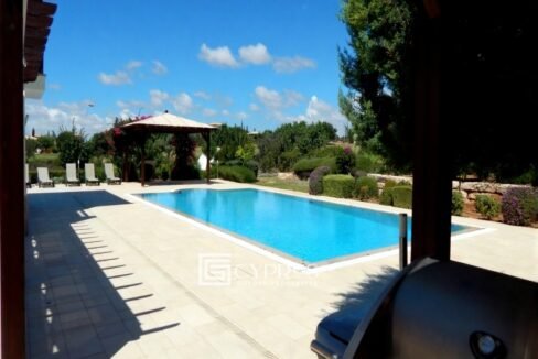 8968-villa-for-sale-in-aphrodite-hills_full.jpg