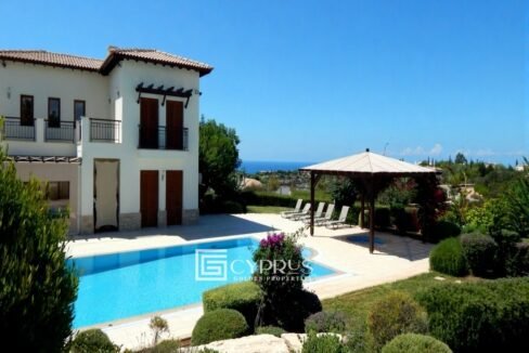 8975-villa-for-sale-in-aphrodite-hills_full.jpg
