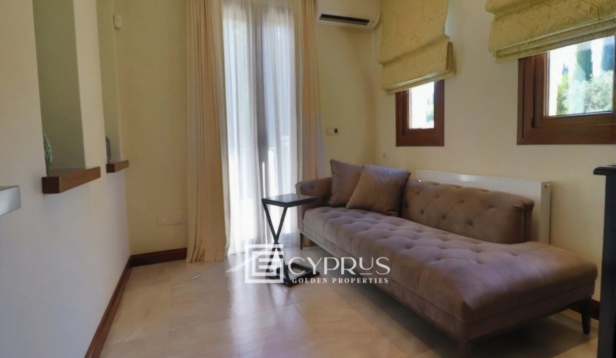 9210-villa-for-sale-in-aphrodite-hills_full.jpg