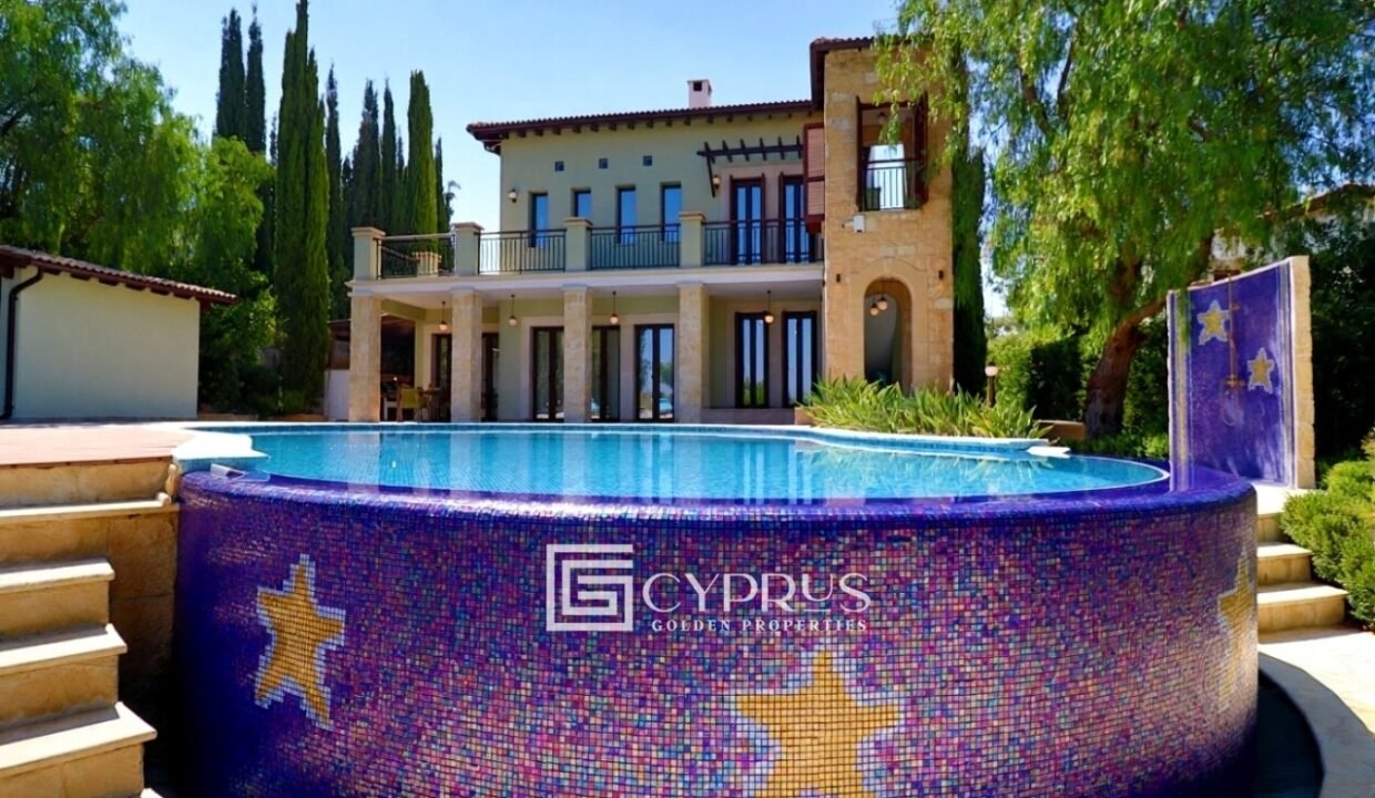 9222-villa-for-sale-in-aphrodite-hills_full.jpg