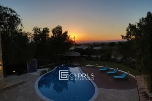 9228-villa-for-sale-in-aphrodite-hills_full.jpg