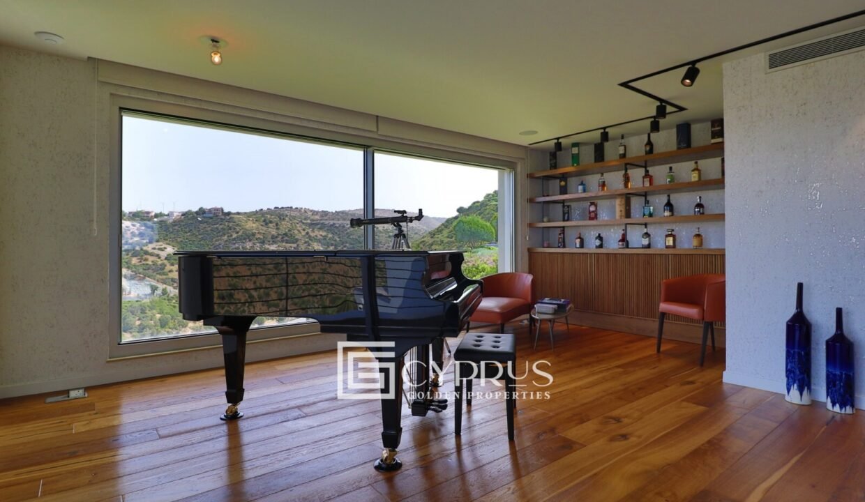 9251-villa-for-sale-in-aphrodite-hills_orig.jpg