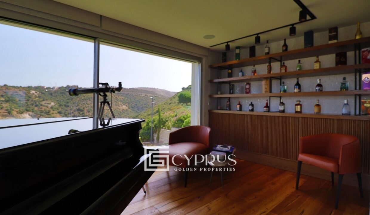 9252-villa-for-sale-in-aphrodite-hills_orig.jpg