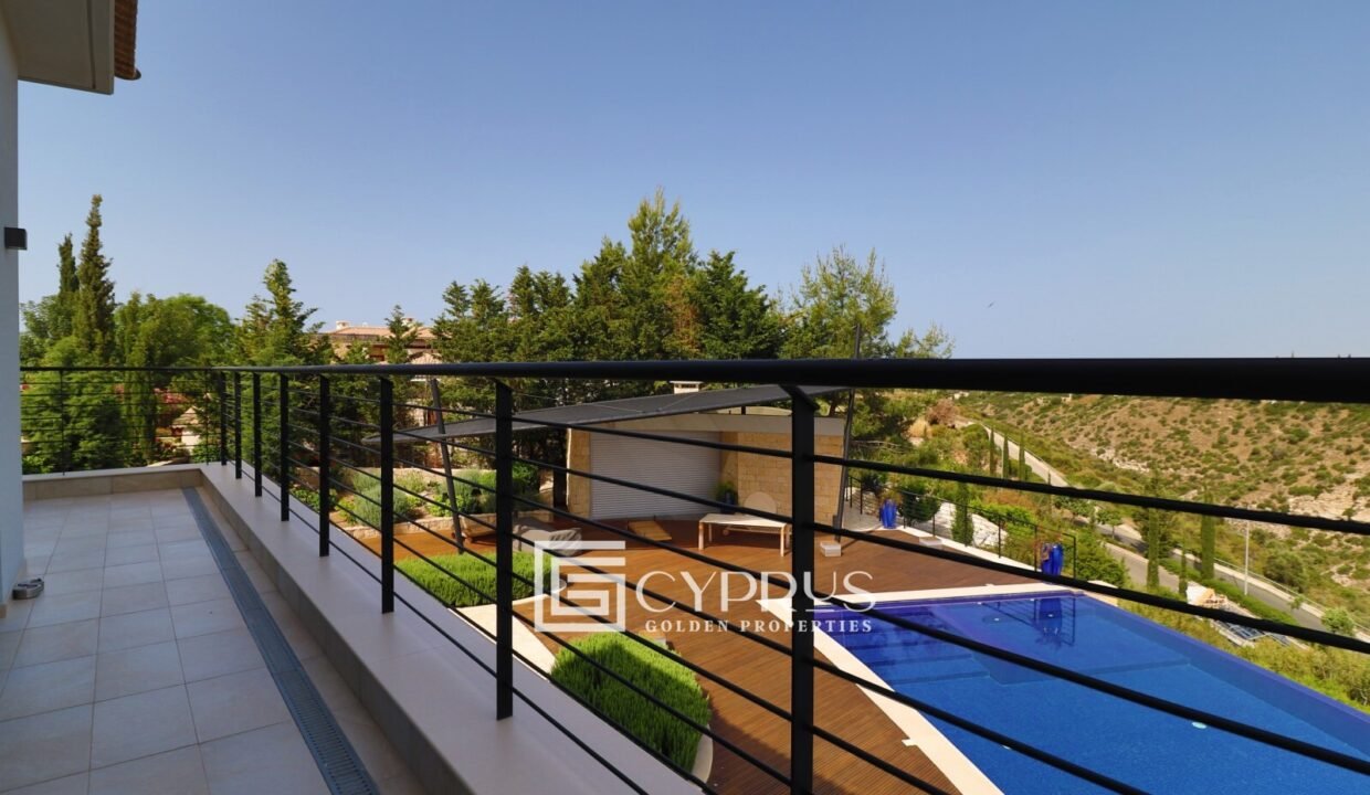 9256-villa-for-sale-in-aphrodite-hills_orig.jpg