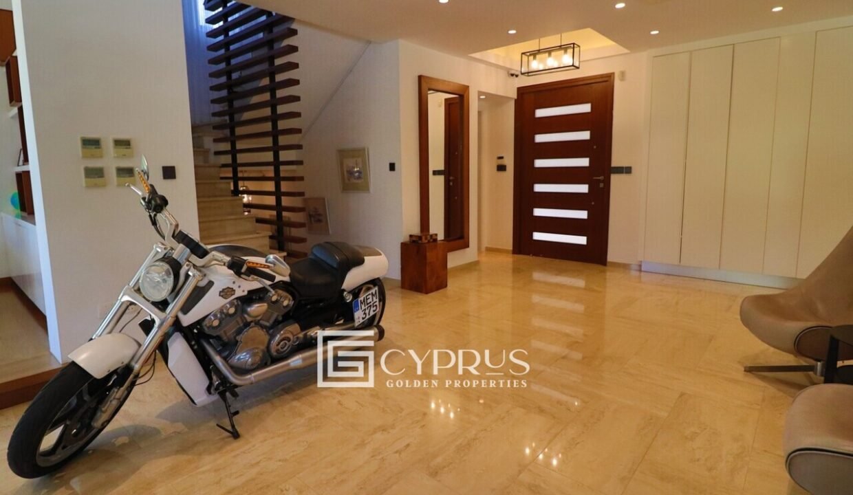 9449-villa-for-sale-in-aphrodite-hills_orig.jpg