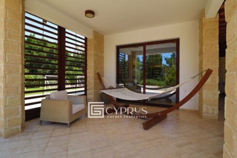 9454-villa-for-sale-in-aphrodite-hills_orig.jpg