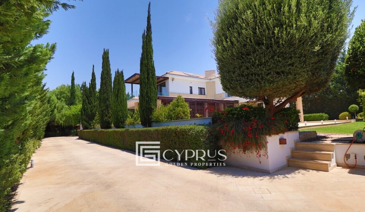 9458-villa-for-sale-in-aphrodite-hills_orig.jpg