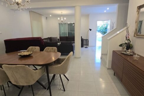 21c2d18c-9873-48fa-81e5-8869afe8284f